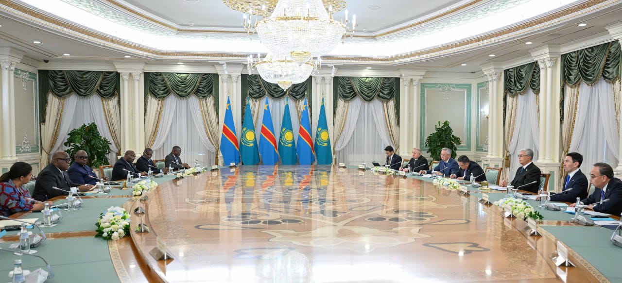 Tokaïev s’entretient avec Felix Tshisekedi en format restreint