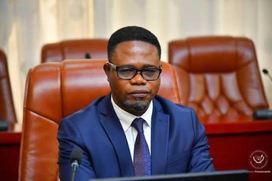 Eberande Kolongele à la traque des circuits financiers de Joseph Kabila, Richard Muyej et de Zoé Kabila en collaboration avec le conseiller présidentiel sud-africain Bejani Chauke