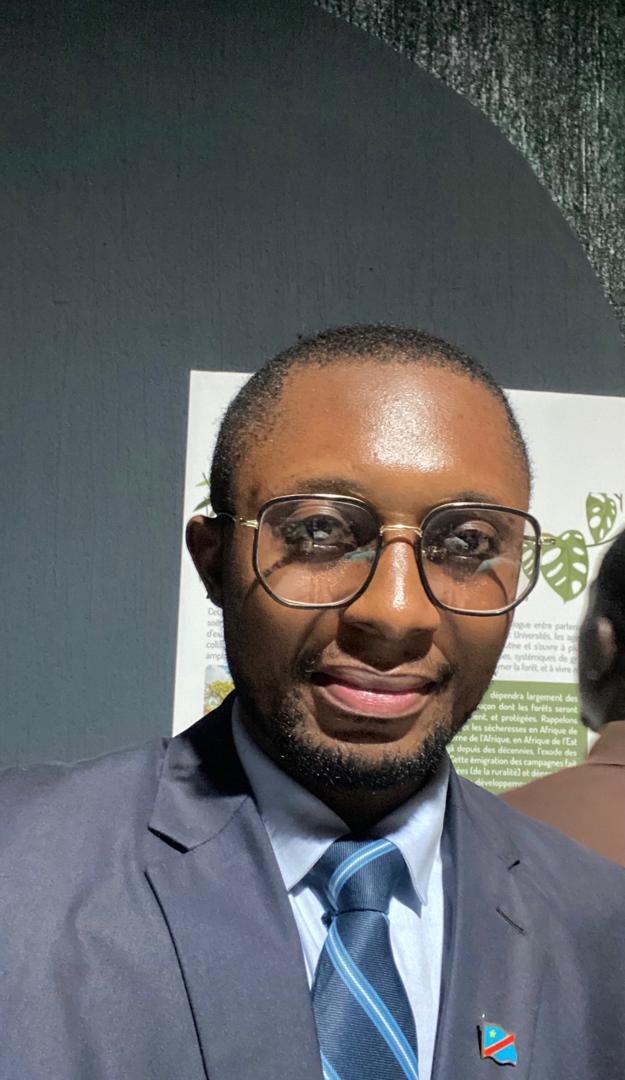 Réseaux sociaux et jeunesse congolaise : transformer le numérique en capital d’avenir